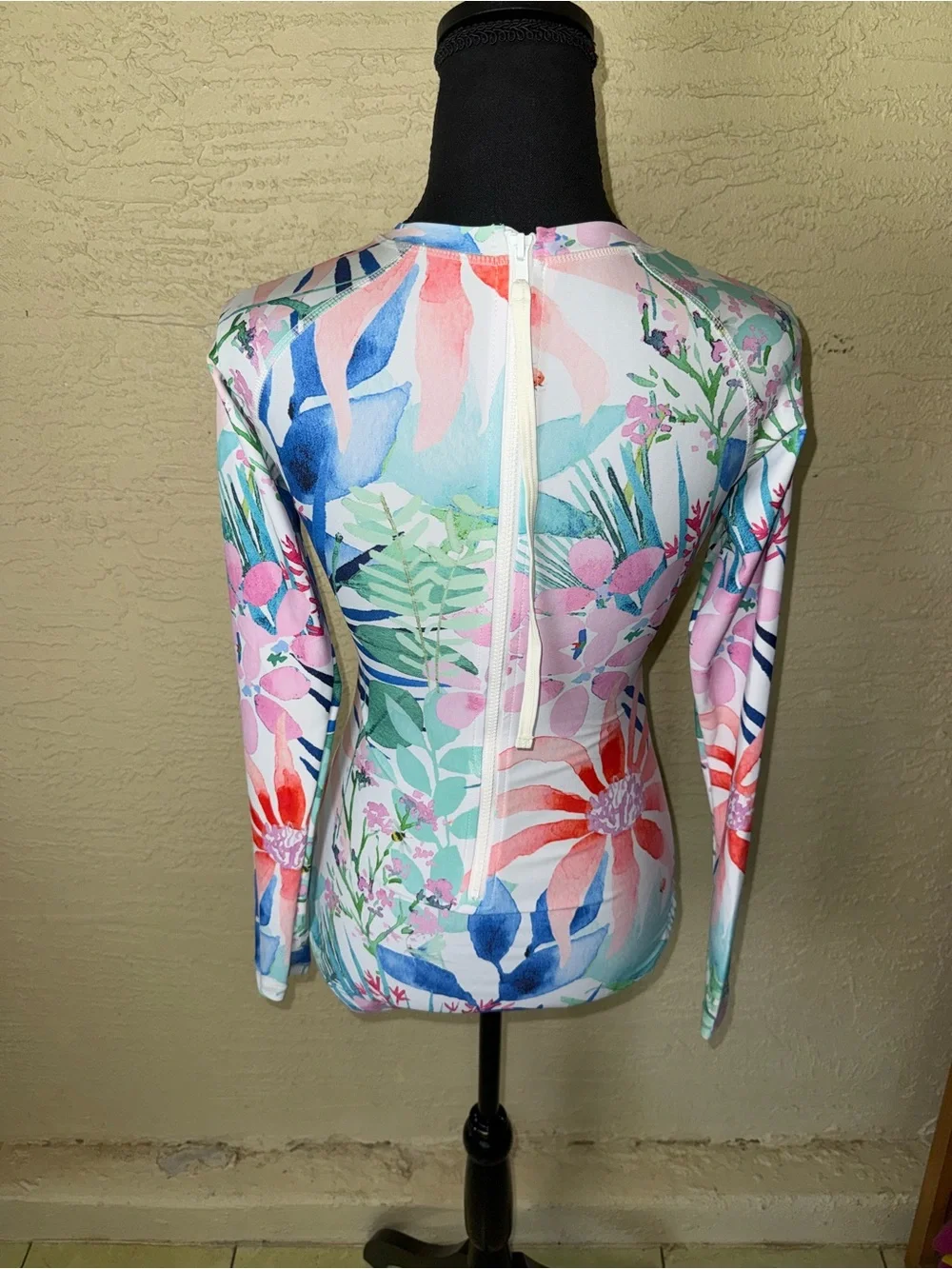 AXESEA Floral Rash‎ Guard Swim Top UPF Surf Beach Tropical Size 8